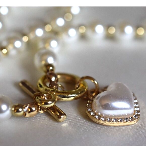 Glamorous Rhinestone Accent Heart Faux Pearl Gold Tone 16" Toggle Latch Necklace - Picture 3 of 5